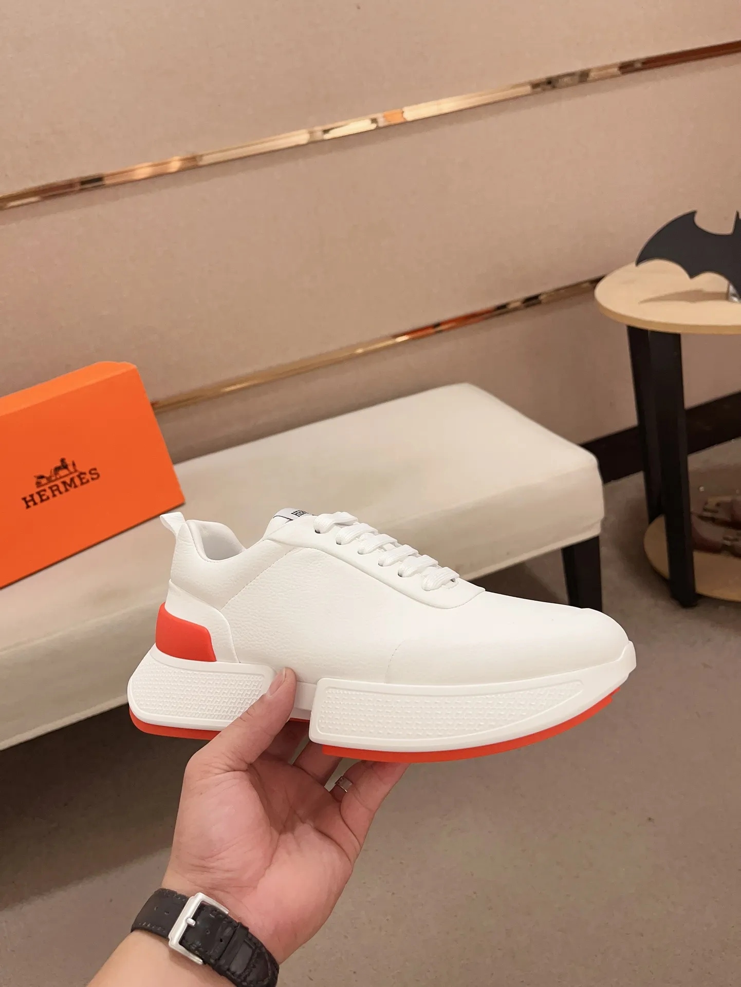 Men's clothing and shoes💰: 442💰《HERMES》【Classic original single version】Hermès; top 🔝purchase agent🔍🔍men's latest 🇺🇸 counter sales simultaneously, imported from Italy original ▲▲cowhide ▲▲ (high-end, nobility, class) ) Exquisite workmanship (Italian 🇮🇹 imported water-dyed 🐂 cowhide lining) sole: original sole provided by the original factory, ⚠️exclusive double-layer activity·TPR·rubber·combined molded outsole; super comfortable·wear-resistant·non-slip·environmental protection The real thing is more beautiful if you take the real thing (high quality, follow the order). You can enter and exit the counter at will * Number of yards: 38-44 (45 can be customized and cannot be returned or exchanged)